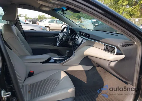 2018 Toyota Camry Se z USA, uszkodzony, nr VIN 4T1B11HK0JU068970